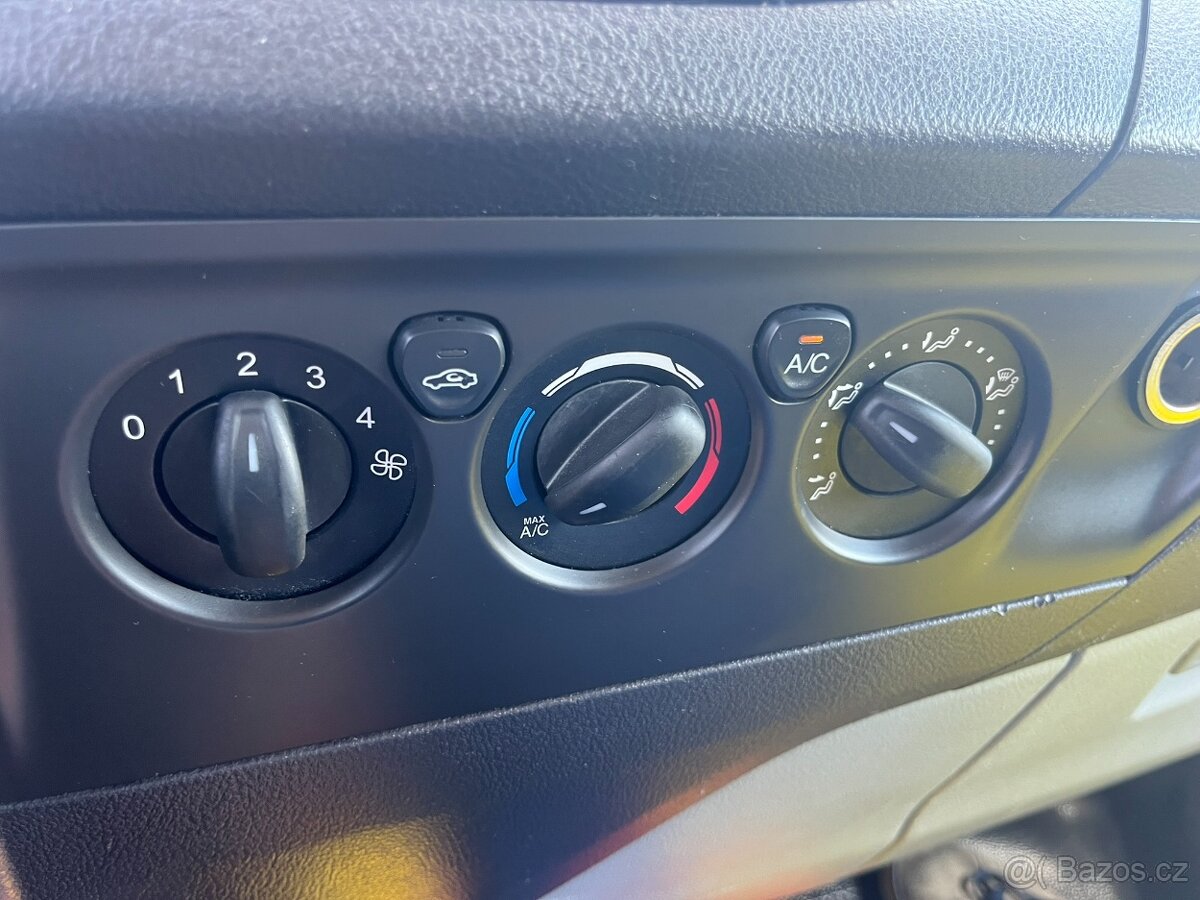 Ford Transit Custom, 2,2 TDCI 9 míst, tažné - 17