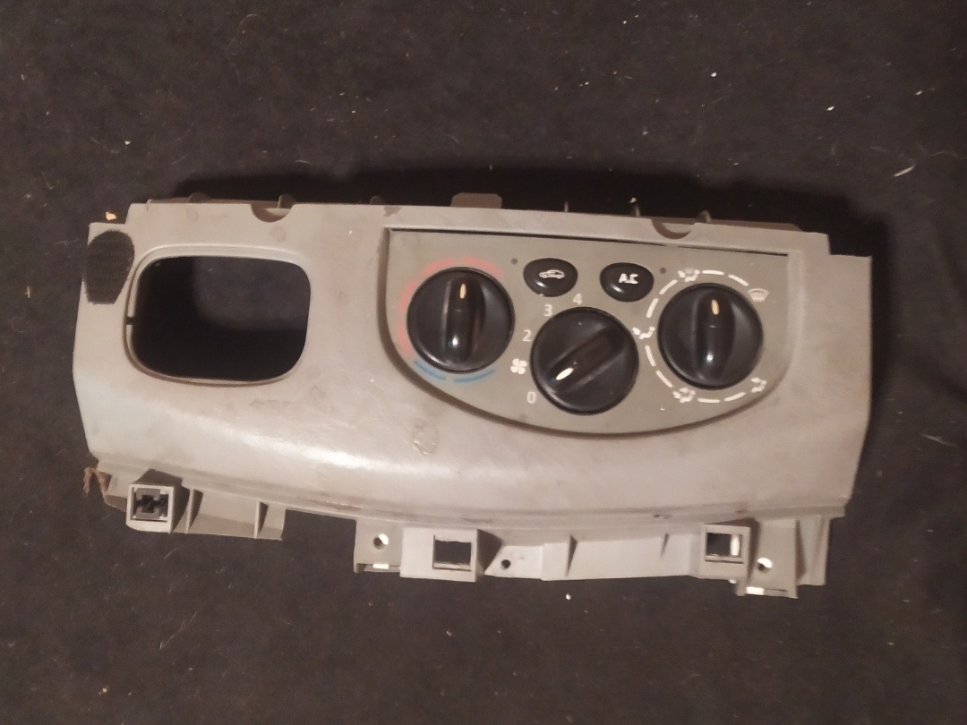 Renault trafic 2004 Vivaro Primastar 1.9dci 74kw díly - 17