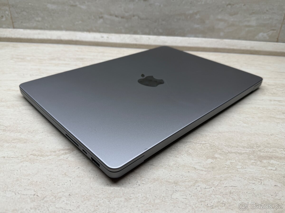 MacBook Pro 14" / M1 Pro / 16GB / 512GB / vesmírne šedý - 17