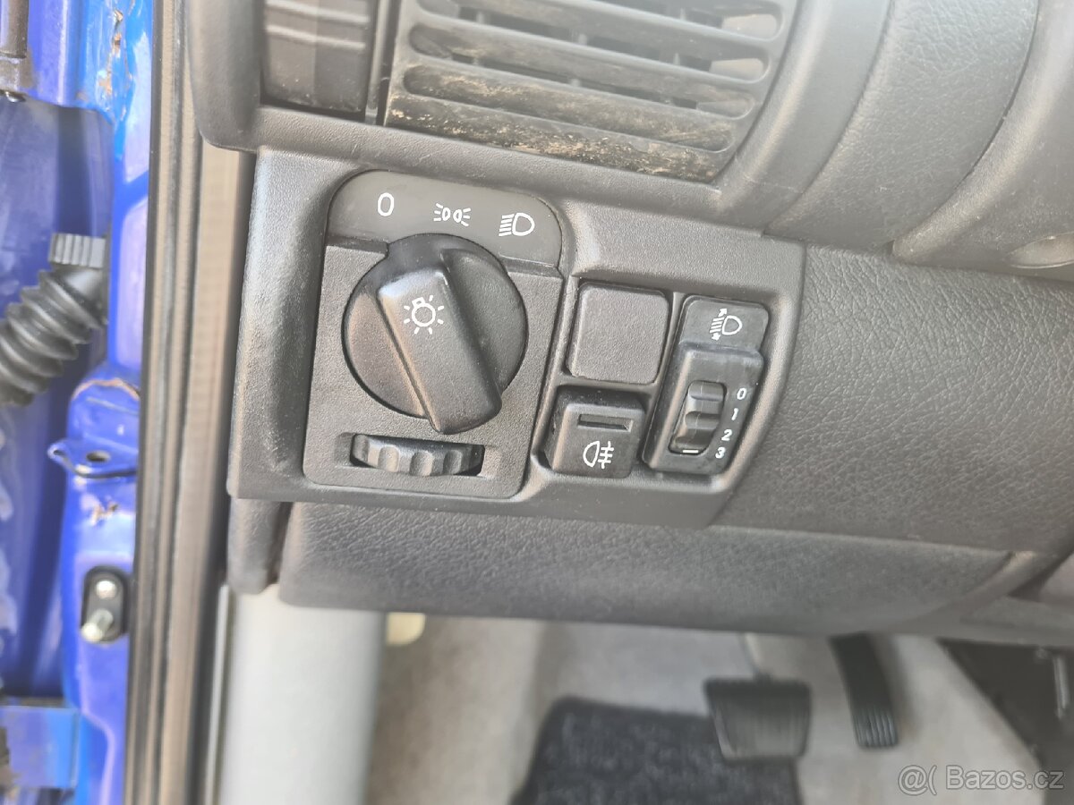 OPEL CORSA 1,4i 44 kW AUTOMAT ČR - 17