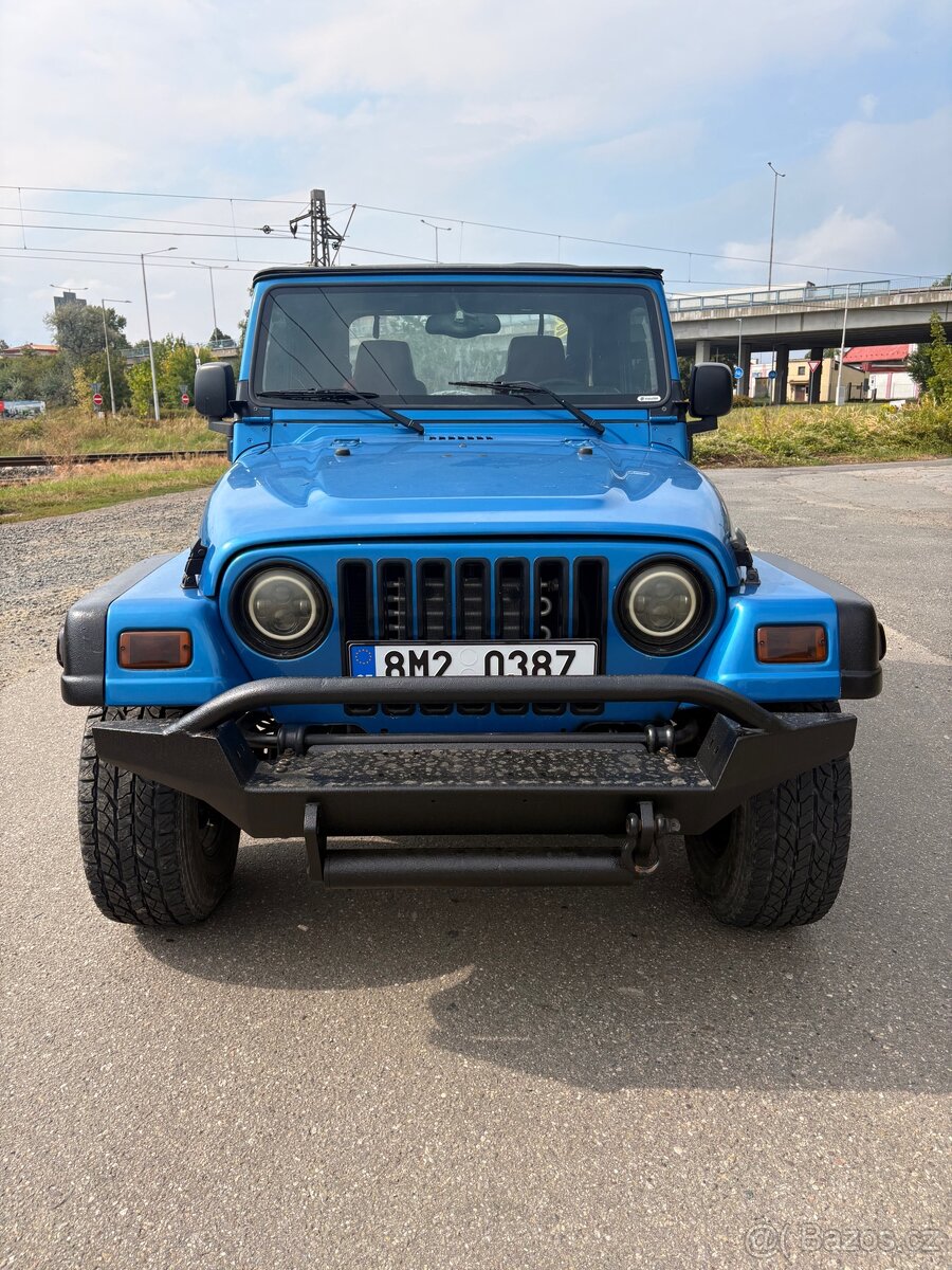Jeep Wrangler 4.0 L6 automat - 17