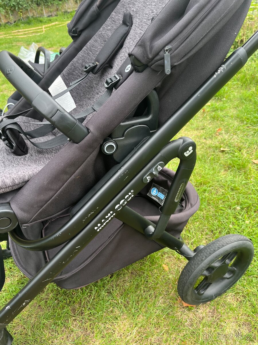 Kočárek maxi cosi - set - 17