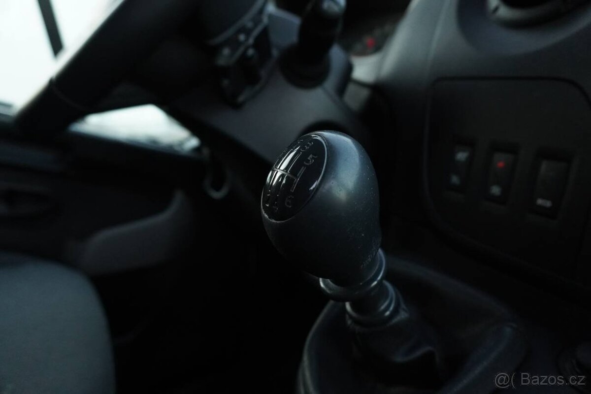 Renault Master 2.3 dci 120kw 7 míst - 17