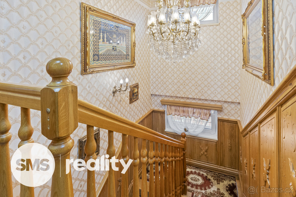 Rodinné sídlo s privátním wellness v prestižní části Ostravy - 17