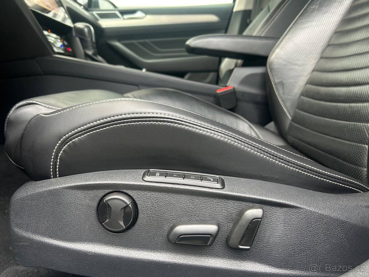 Volkswagen Passat, 2.0 TDi R-Line/DSG/ACC/DPH - 17