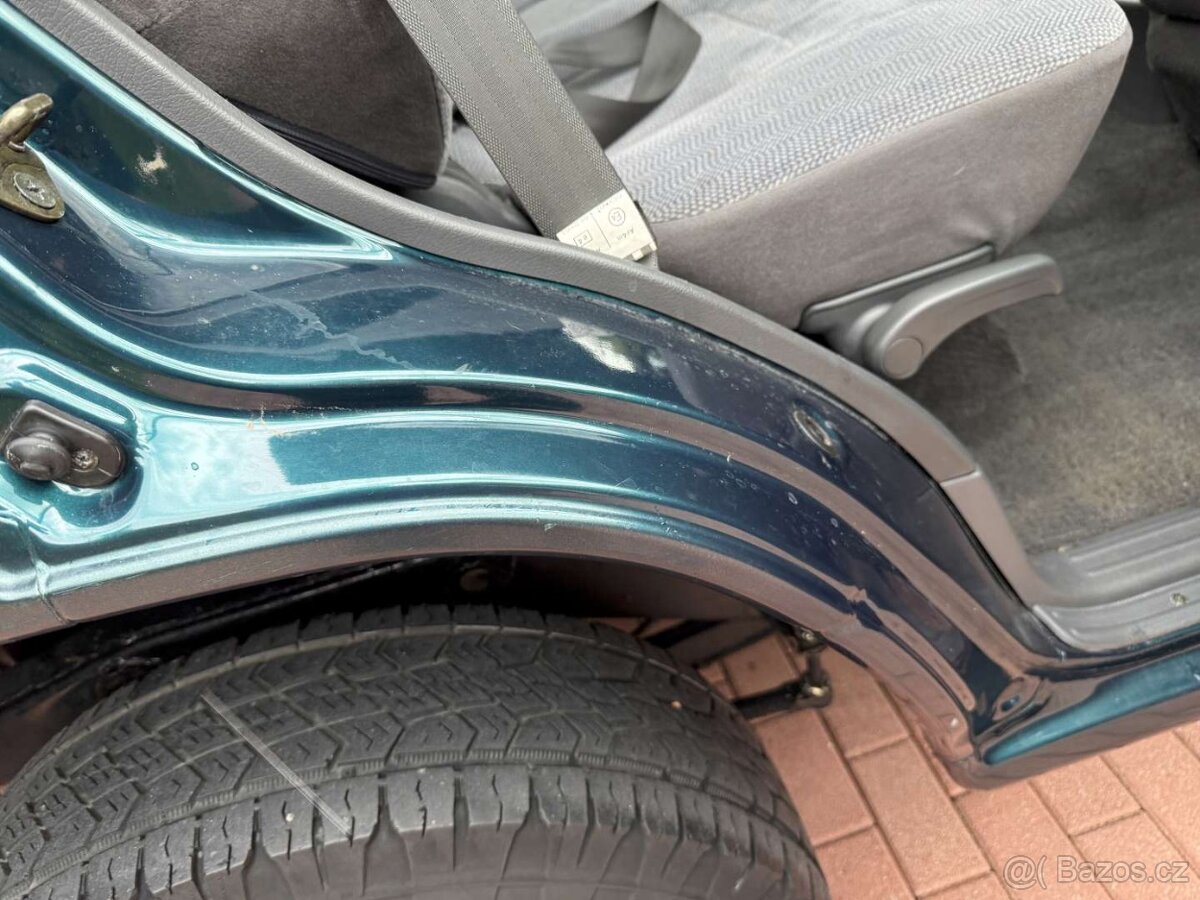 MITSUBISHI PAJERO 2,5TD 7 miest - 17