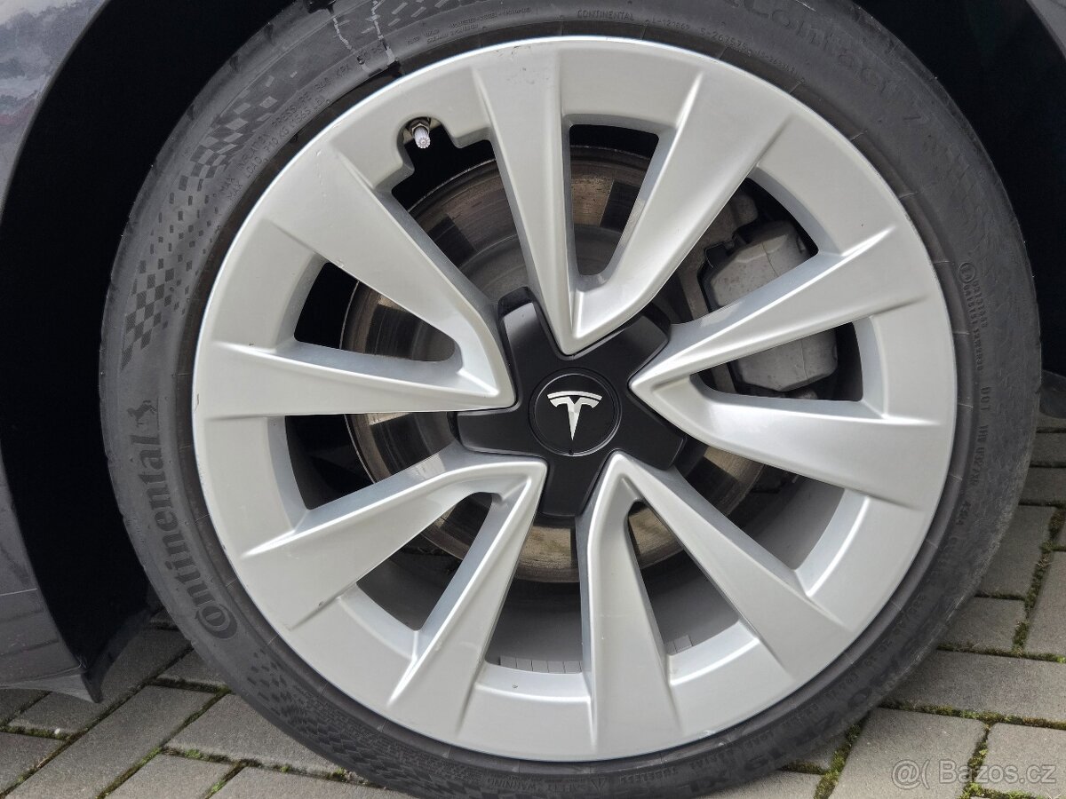 Tesla Model 3 Long Range AWD 1.majitel - 17