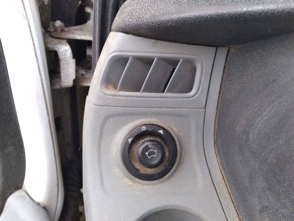 FORD TRANSIT 330 L 2.4 TDCi 74kW - 17