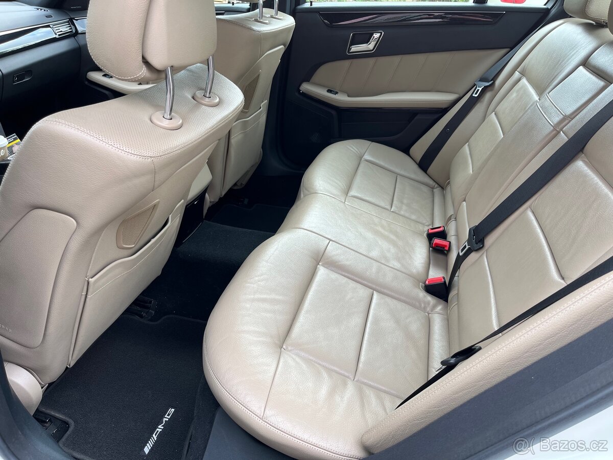 Mercedes E350CDI 4 MATIC AMG - 17