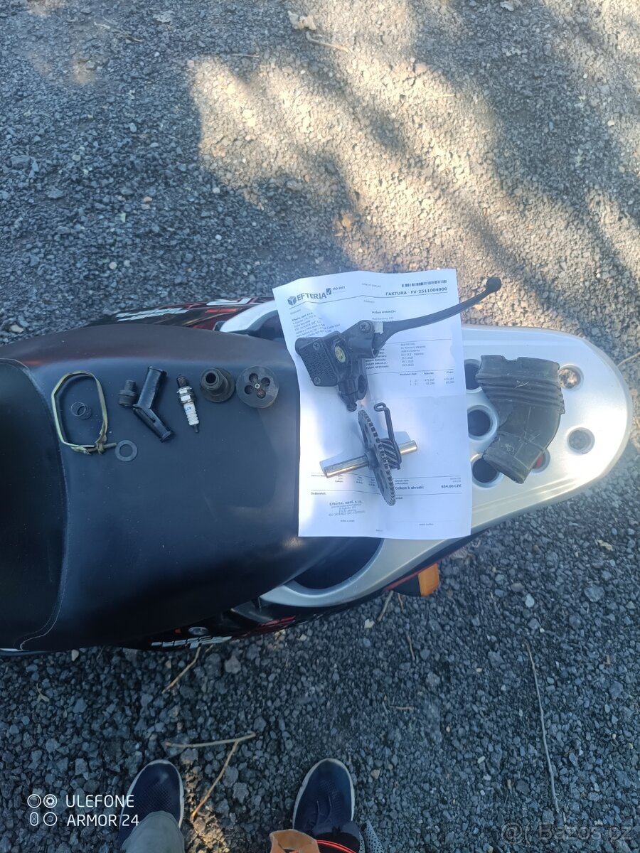 Prodám skůtr YAMASAKI 125 ccm. - 17