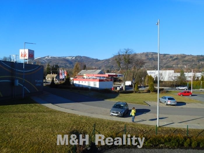 Pronájem pěkného apartmánu 1+kk s balkónem, parkovacím stání - 17