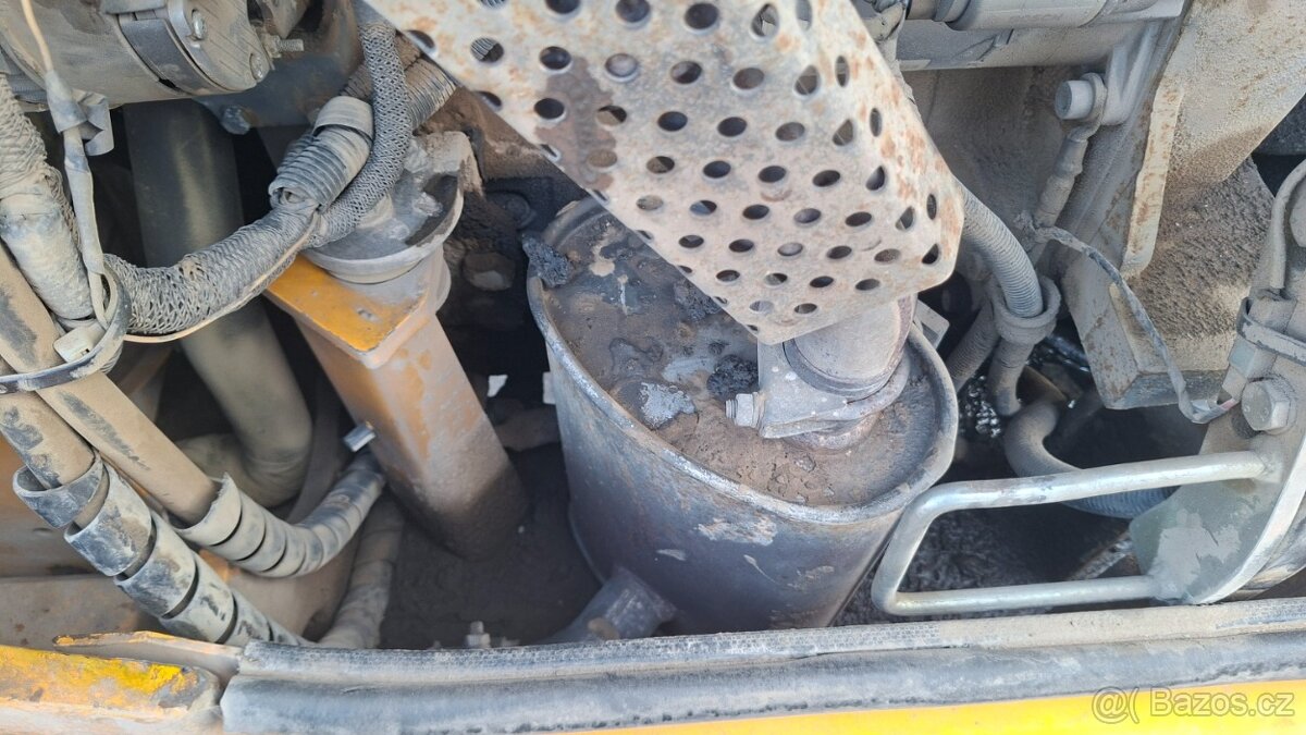 JCB 8052 - 17