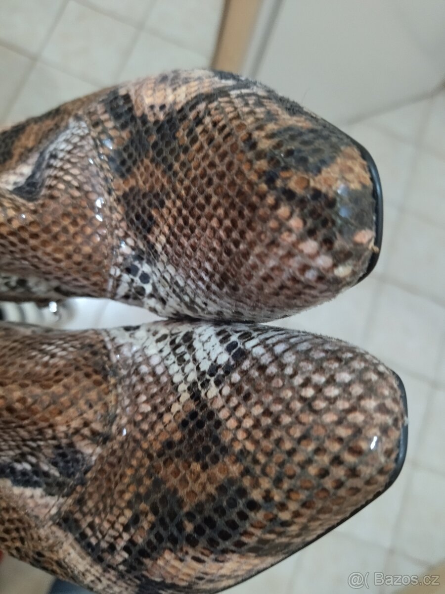 Kozačky na podp. GUESS, hadí vzor, kůže, vel. 37 - 17