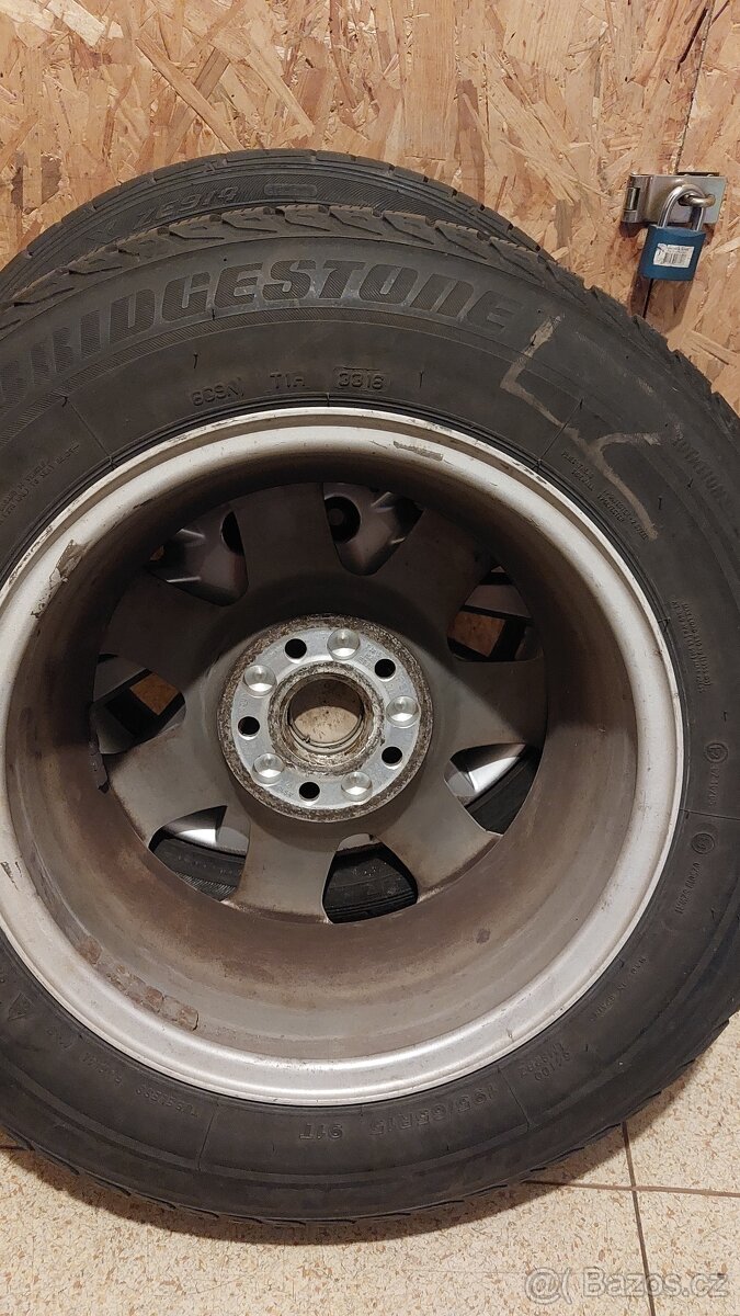 Originální Audi disky 7Jx15 H2 ET39 s pneumatikami Bridgesto - 17