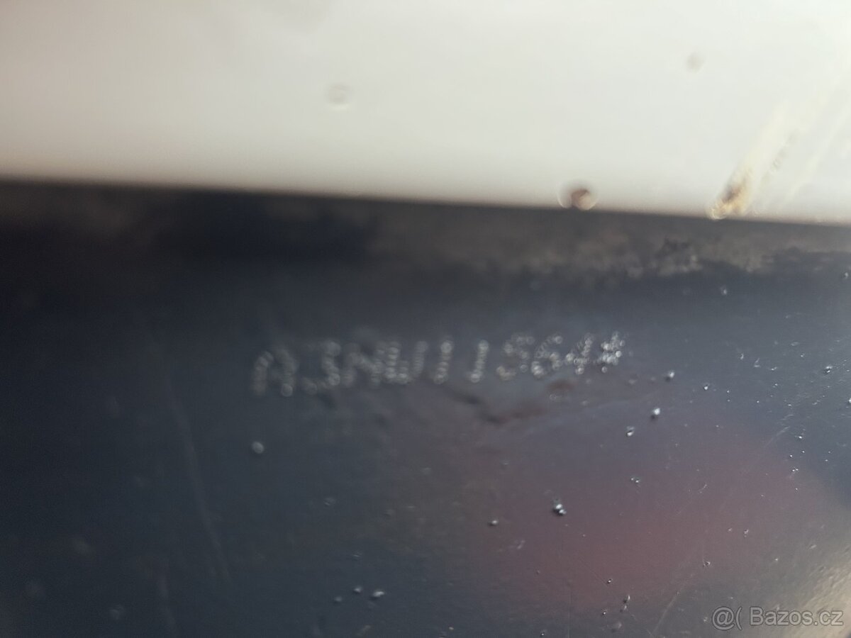 Bobcat S 650 nakladač - 17