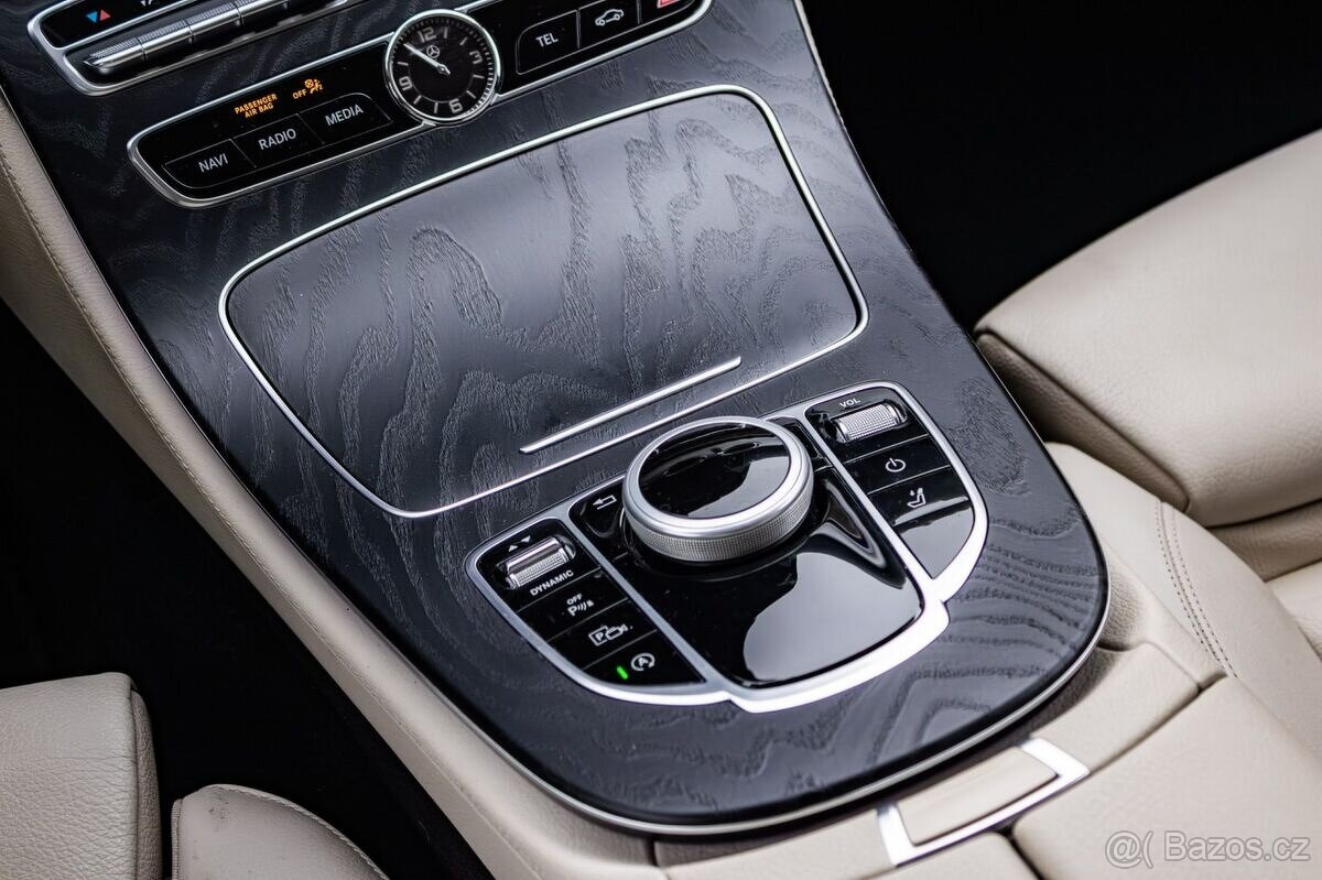 Mercedes-Benz E200d 110kW Avantgarde - 17