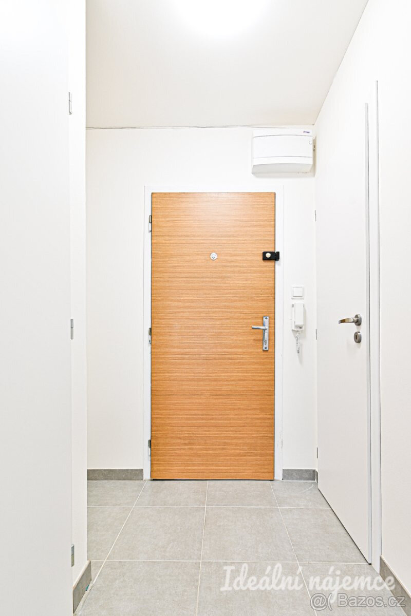 Pronájem bytu 2+kk, Kyjevská, Starý Lískovec, 17 900 Kč/měs - 17