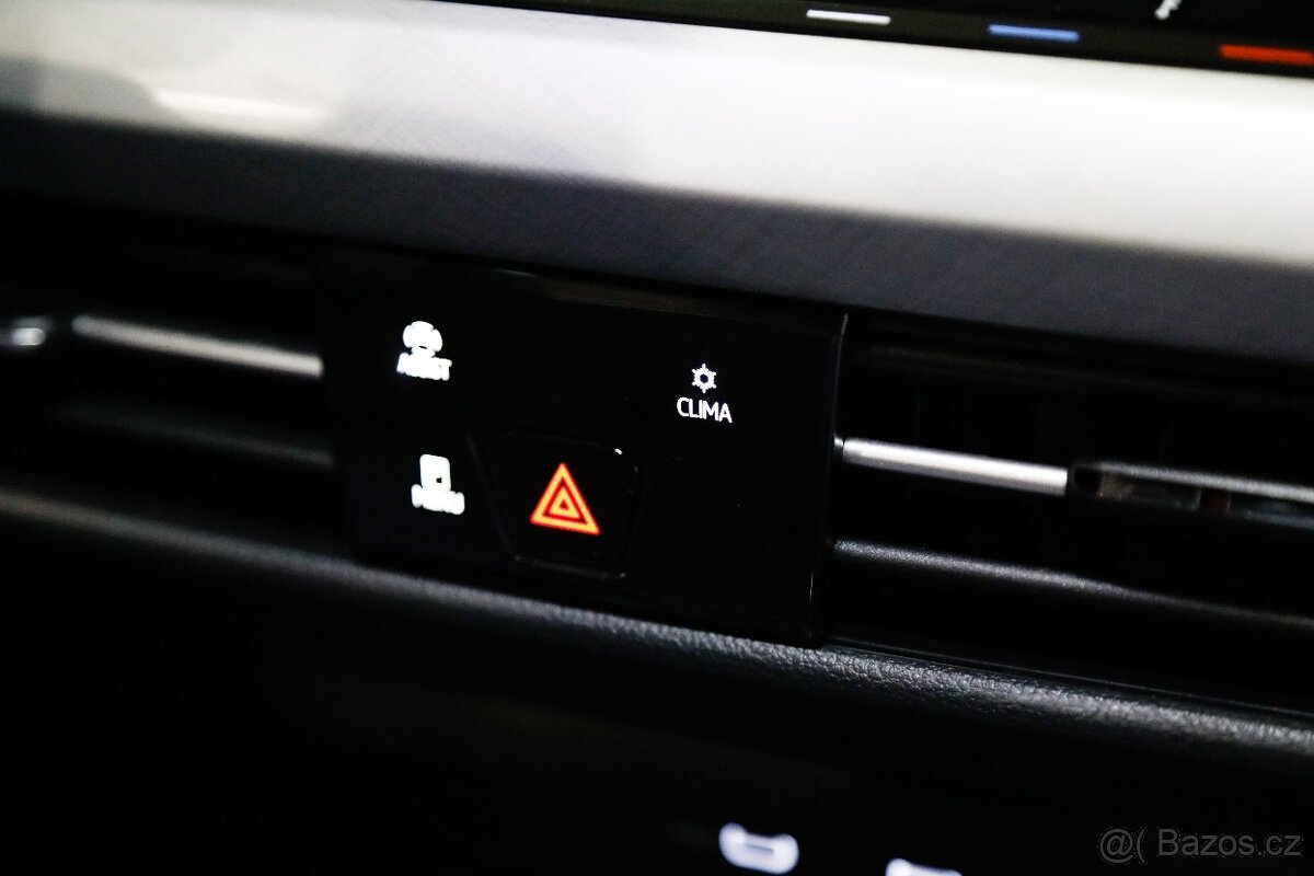 VW Golf 8 Variant 2.0 TDI DSG ACC Virtual - Zálohováno - 17