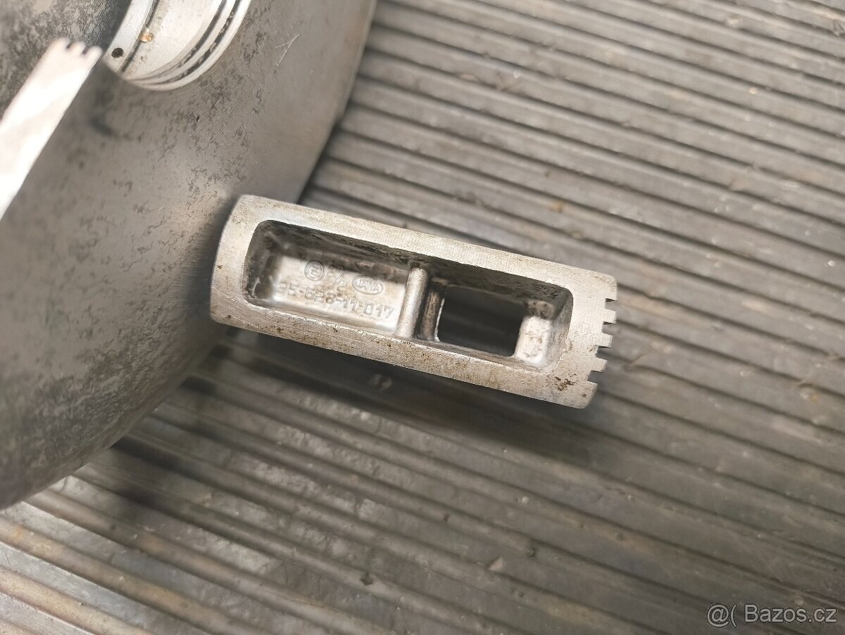 Díly motoru Jawa 350 kývačka 354 panelka 634 - 17