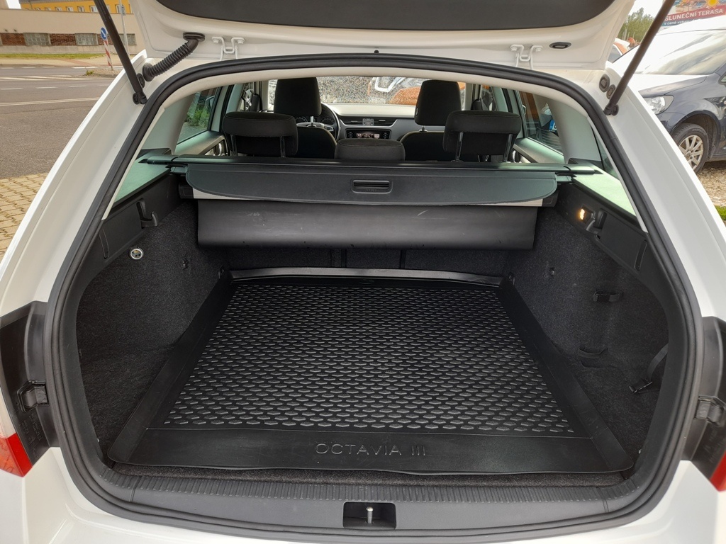 Škoda Octavia FACELIFT 1,6 85 KW DPH - 17