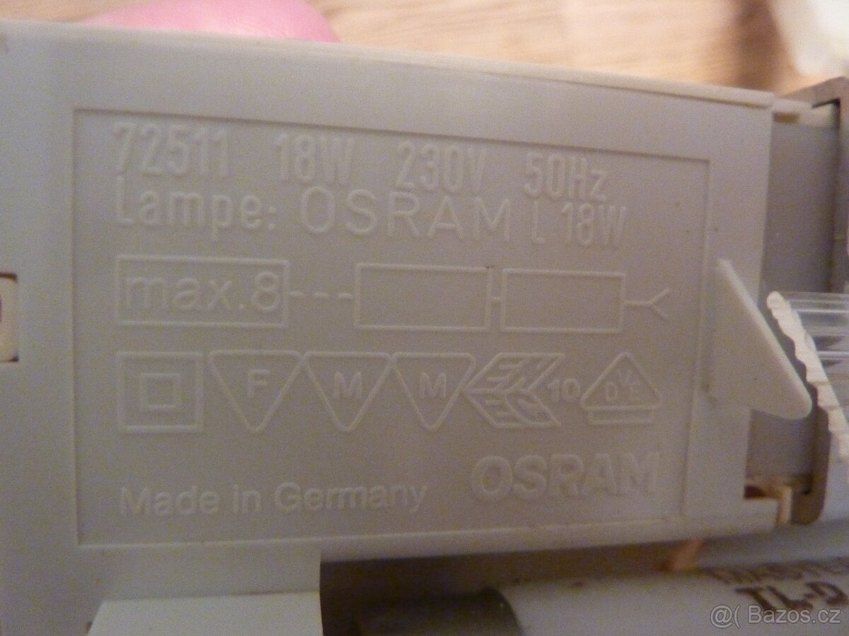 2x zářivka pod kuch.linku apod - cena 150 oba ks - 17