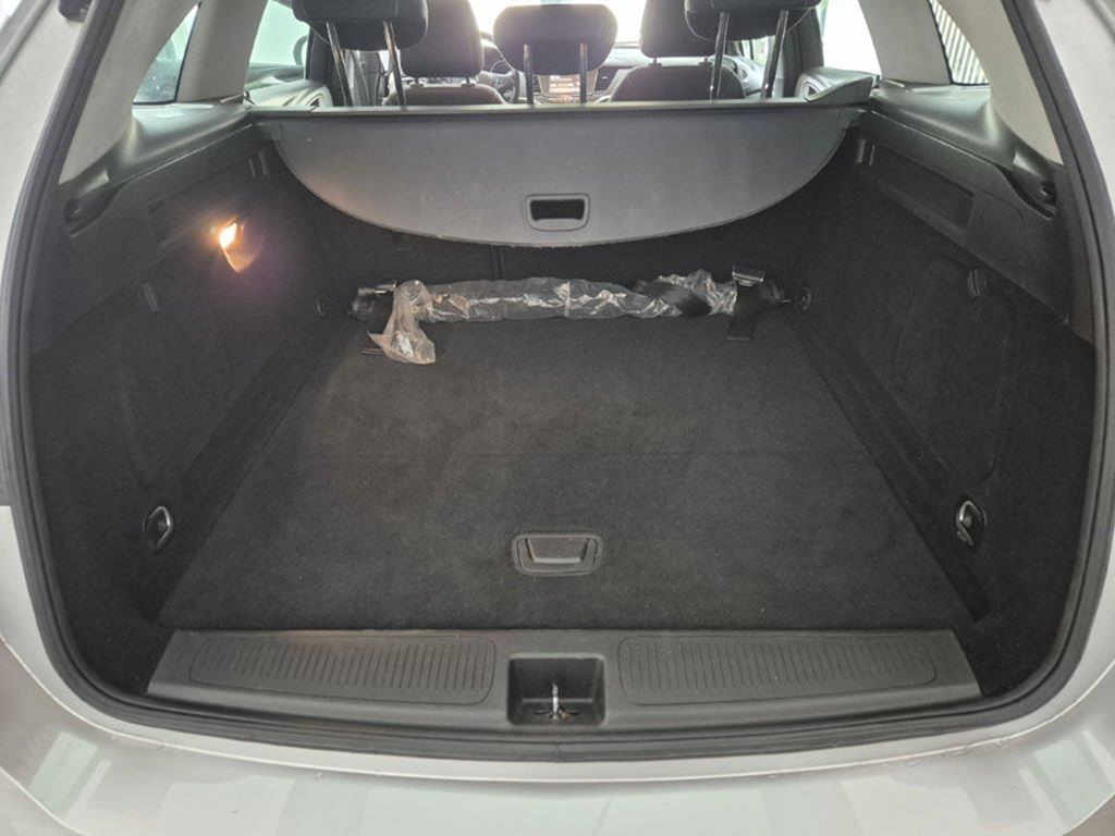 Opel Astra 1,6 CDTi 81kW Excite ST - 17