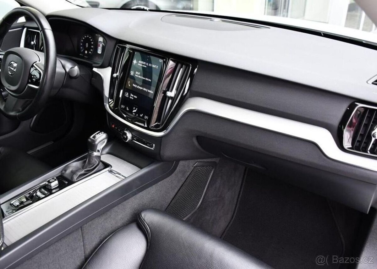 Volvo S60 T4 INSCRIPTION VIRTUAL 1M ČR - 17