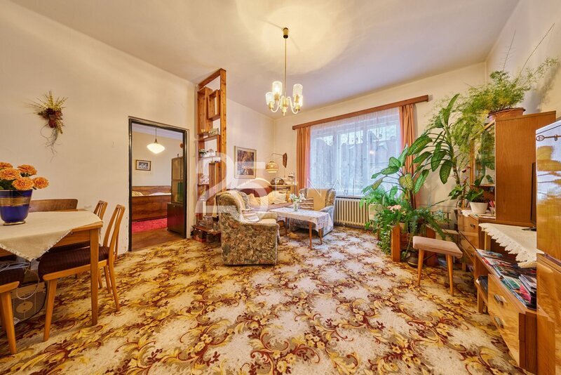 Prodej rodinného domu se zahradou a samostatnou garáží v obc - 17