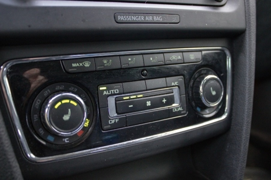 ŠKODA SUPERB 2.0 TDI DSG - 17