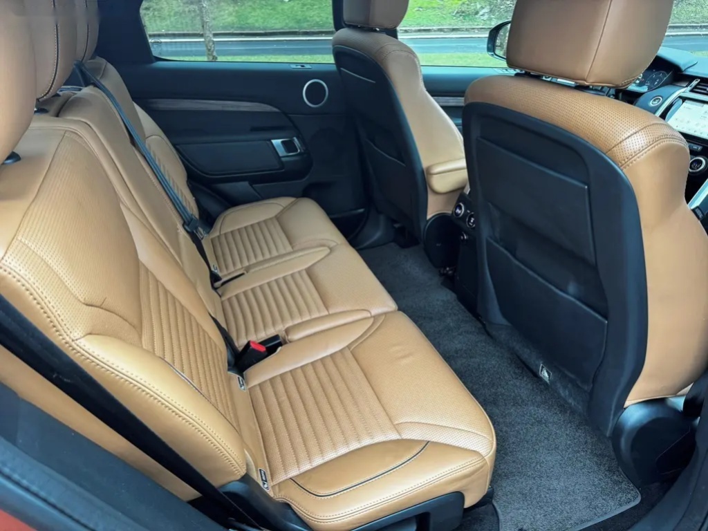 Land Rover Discovery, 3.0SDV6 ČR 1.MAJ EXTRA VÝBAVA - 17