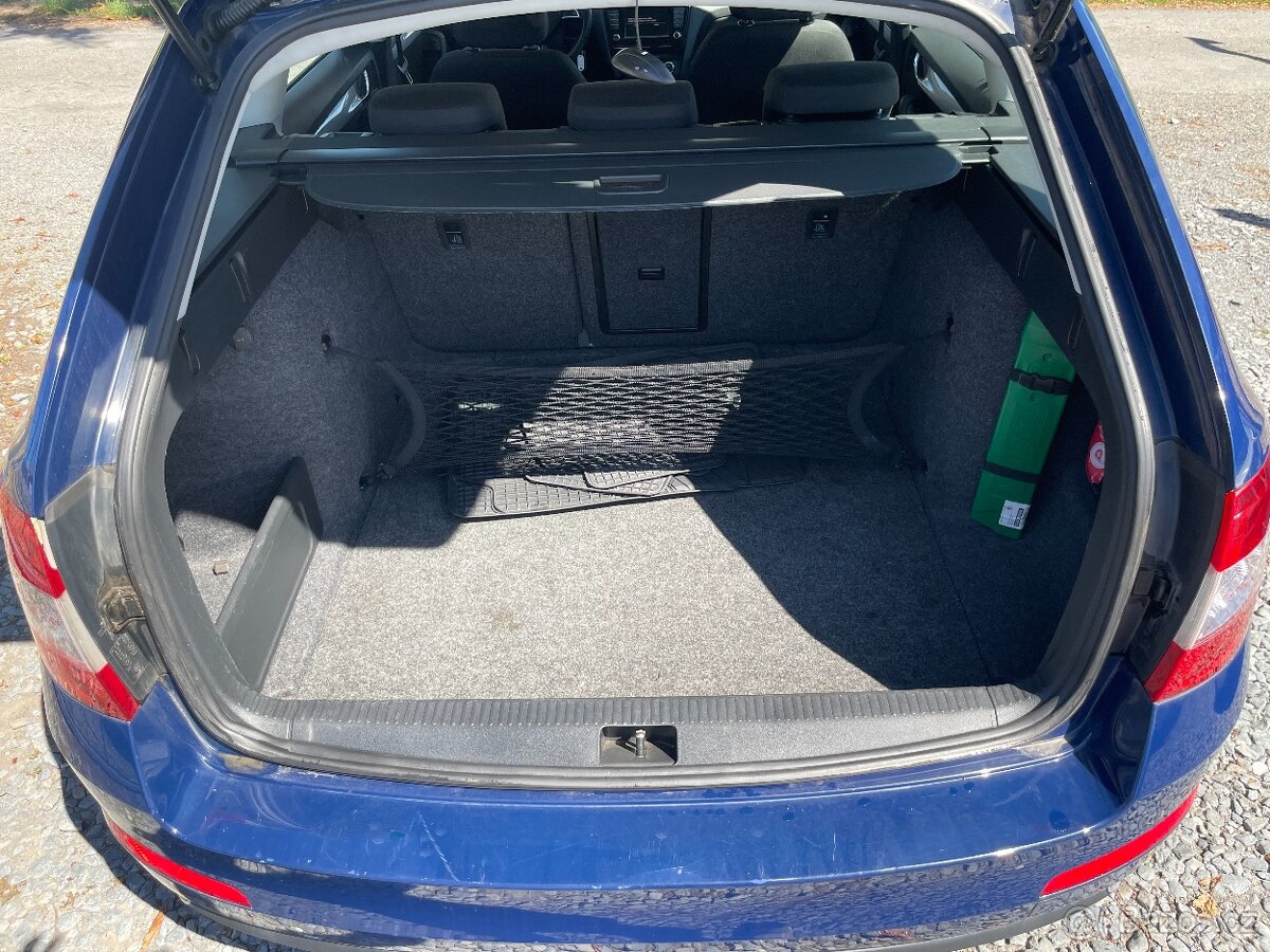 Škoda Octavia 1.6 TDi 81kW DSG Navigace, Tempomat - 17