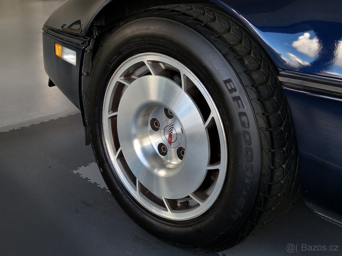 Chevrolet Corvette Cabrio C4 5.7 V8 Bílé RZ - 17