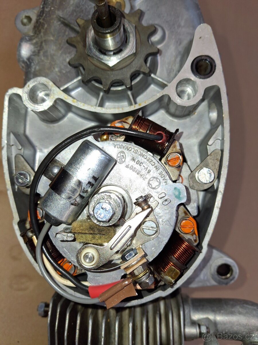 Motor JAWA 21,23 - 17