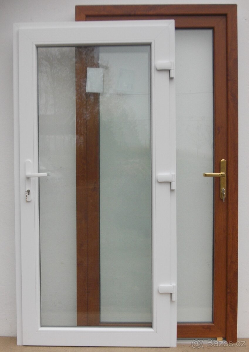 okna a celoprosklené dveře - 17