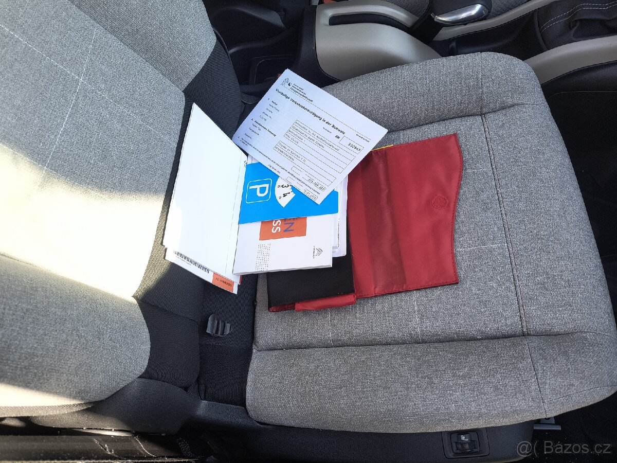 Citroen C3 aircros 1,2i,automat - 17