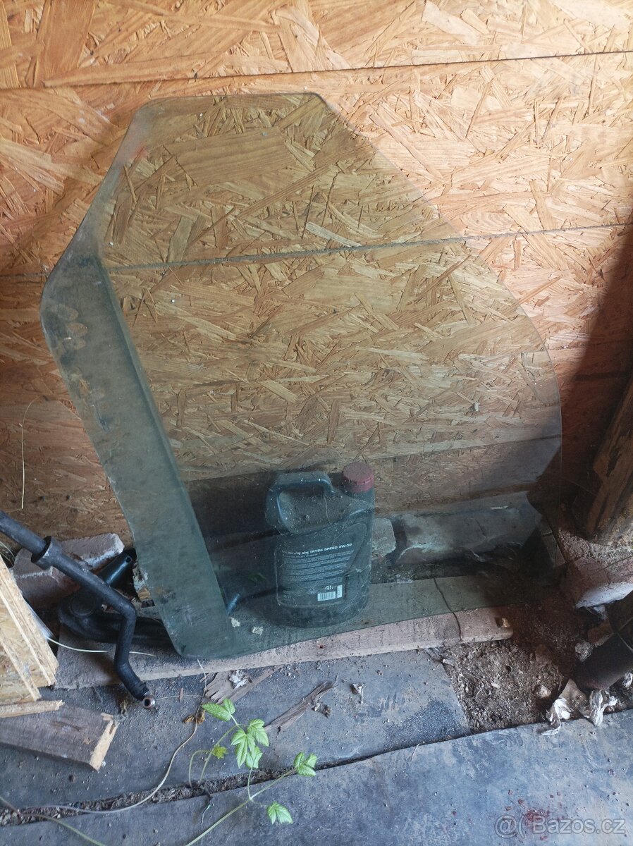 Prodám různé díly z VW T5 - 17