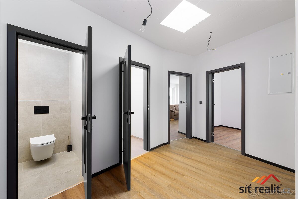 Atraktivní novostavba bytu 3+kk, celkem 89 m2, velká terasa - 17