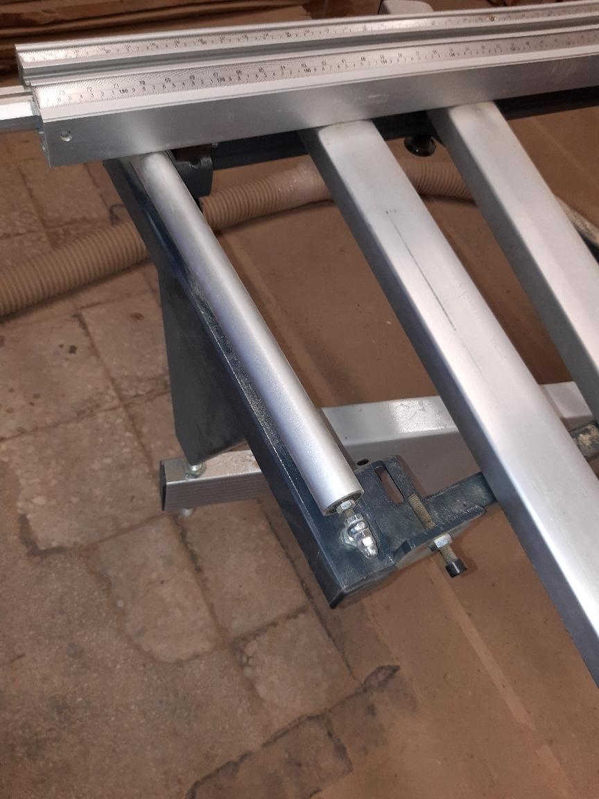 Formátovací pila s 4000 x 410 mm posuvným stolem. - 17