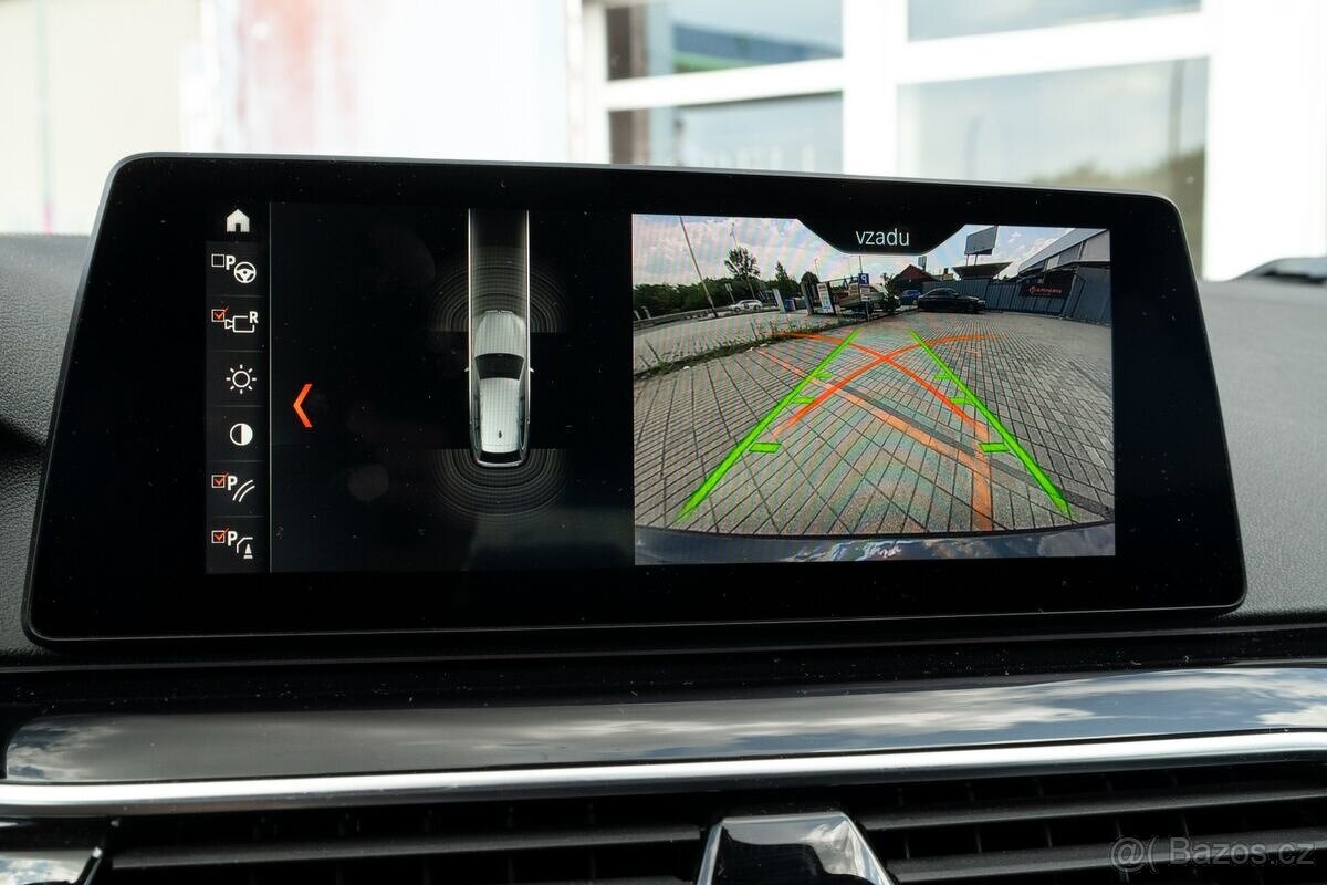 BMW 530d xDrive Touring - 17