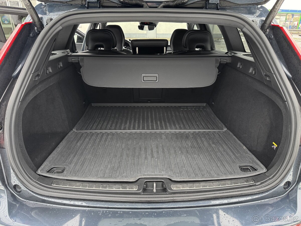 Volvo V60, T6 R-Design 240 kW 4x4 - 17