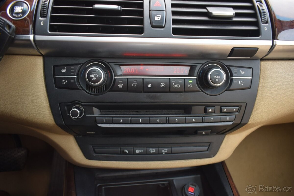 BMW X5 3.0Si/KŮŽE/DVD/ANDROID/TAŽNÉ/ - 17