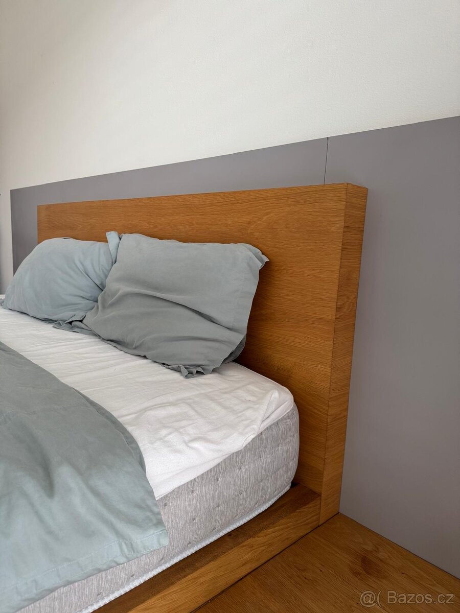 Postel z dubového masivu - 17
