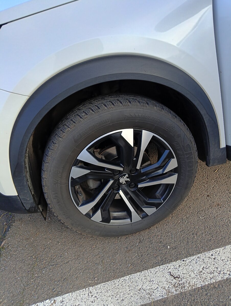 Prodej Peugeot SUV2008 ALLURE PACK 1.2 PureTech 130 S&S EAT8 - 17