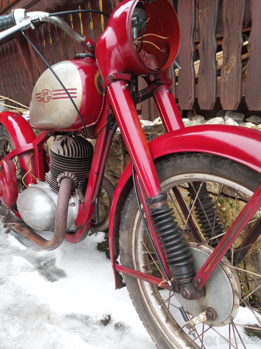 Jawa 250 pérák - 17