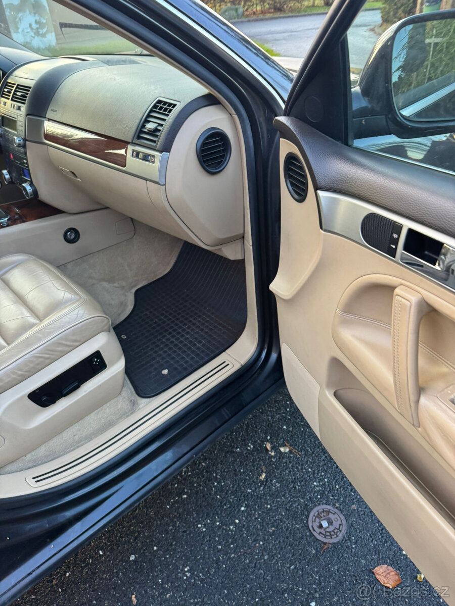 Volkswagen Touareg 2.5 TDI – 1. majitel, perfektní stav - 17