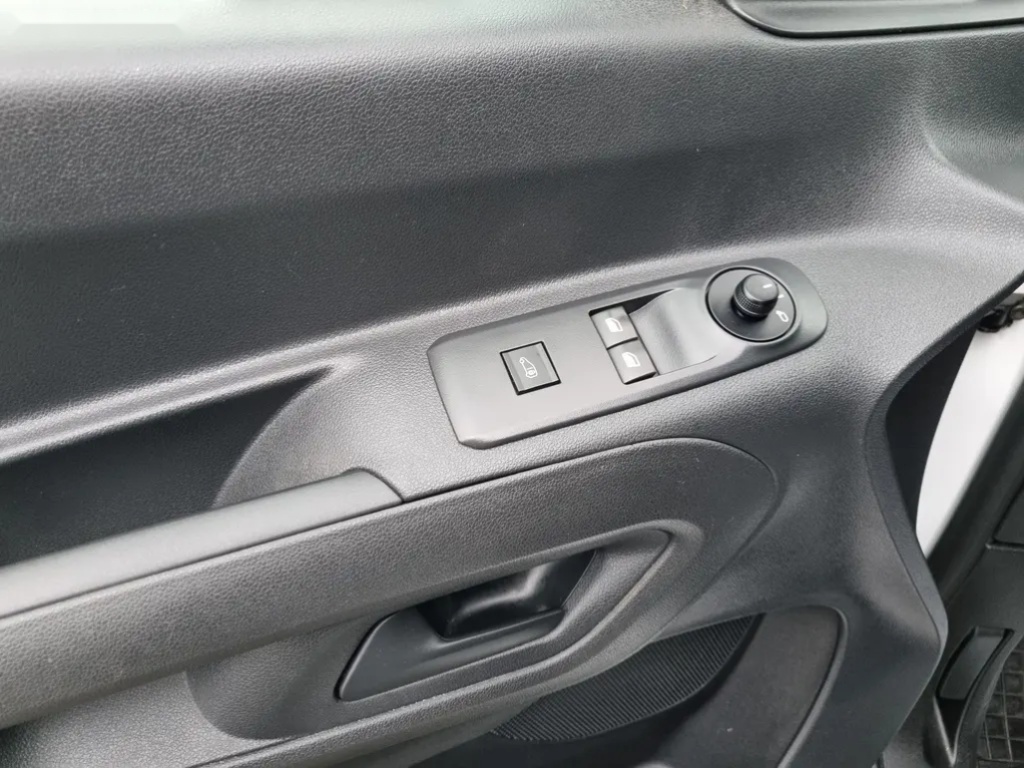 Opel Combo, Van L2H1 1.5 CDTI - 17