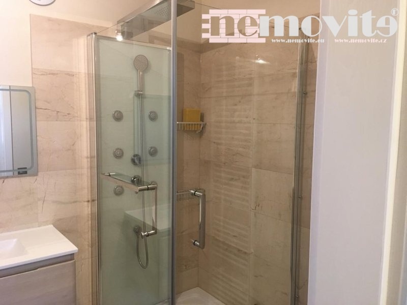 Exkluzivně nabízíme na prodej rodinný dům - Okrouhlo, Praha - 17