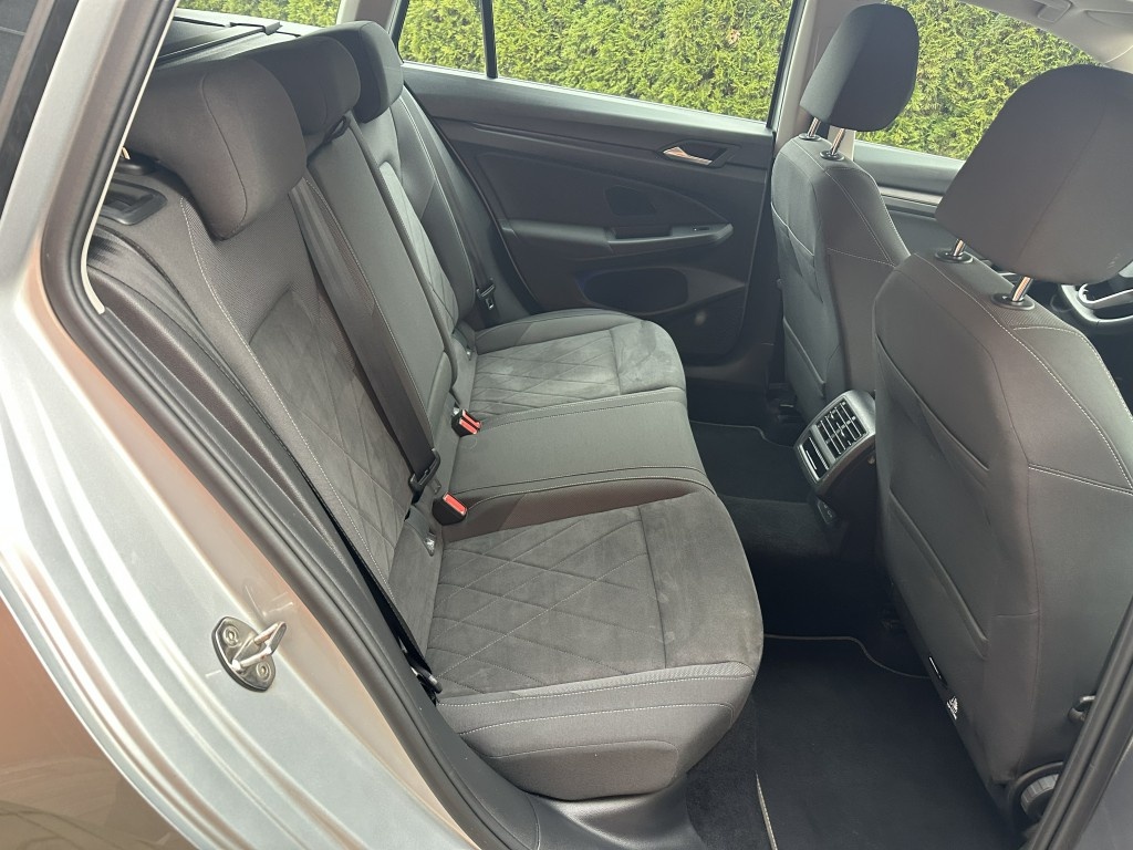 VW Golf 1.5 TSi 110kW serviska - 17