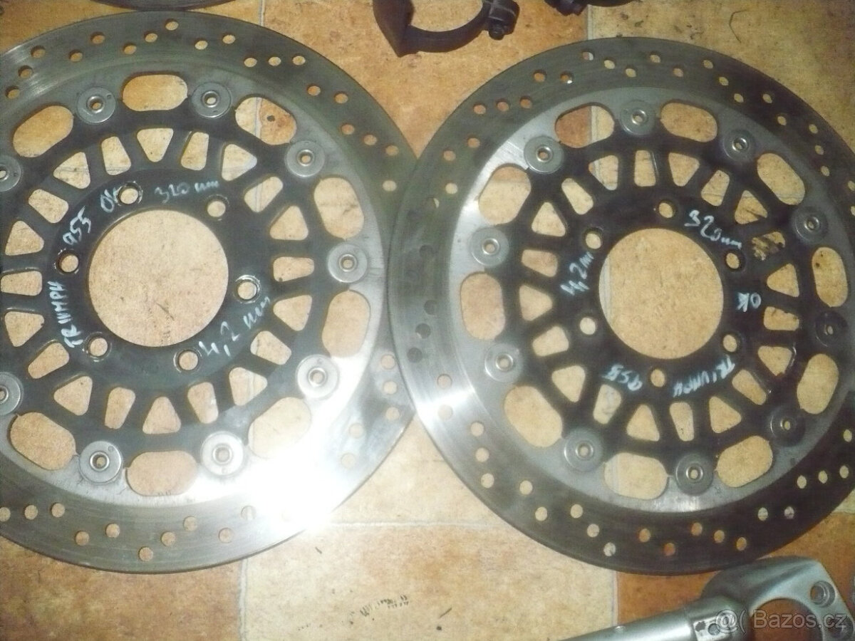 Triumph Sprint 955i ST r. 2000-díly - 17