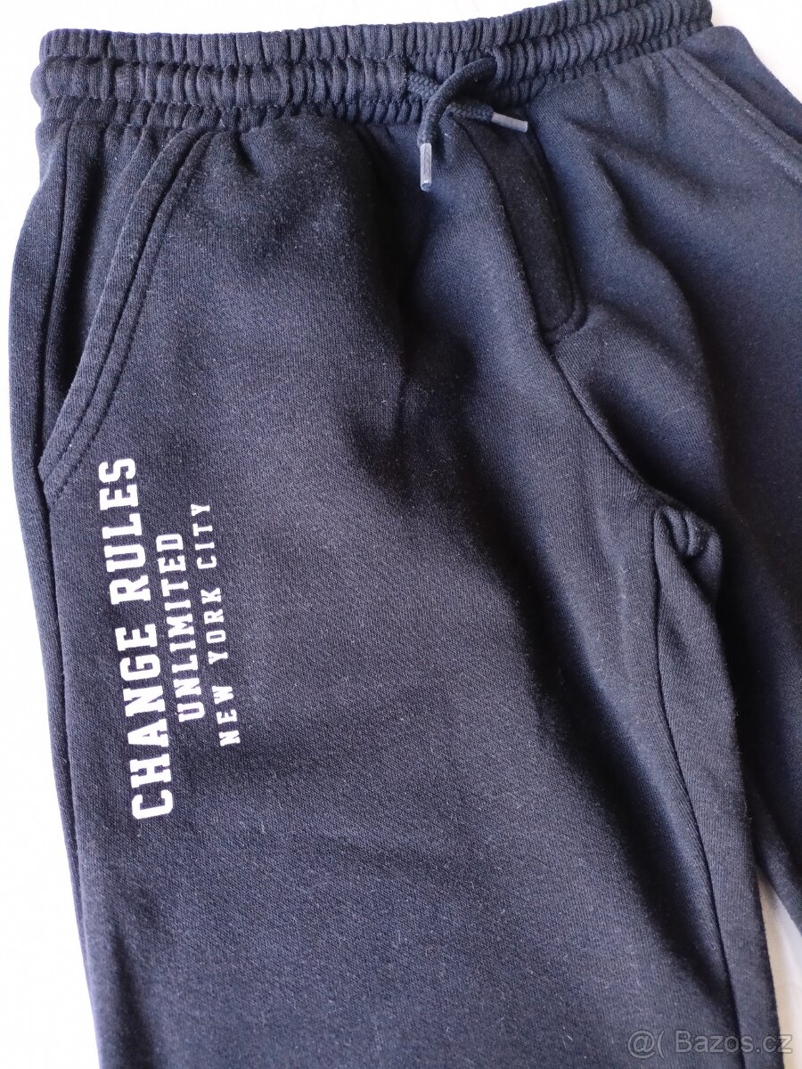 3x dětské tepláky uvnitř fleece, vel 134 - 17